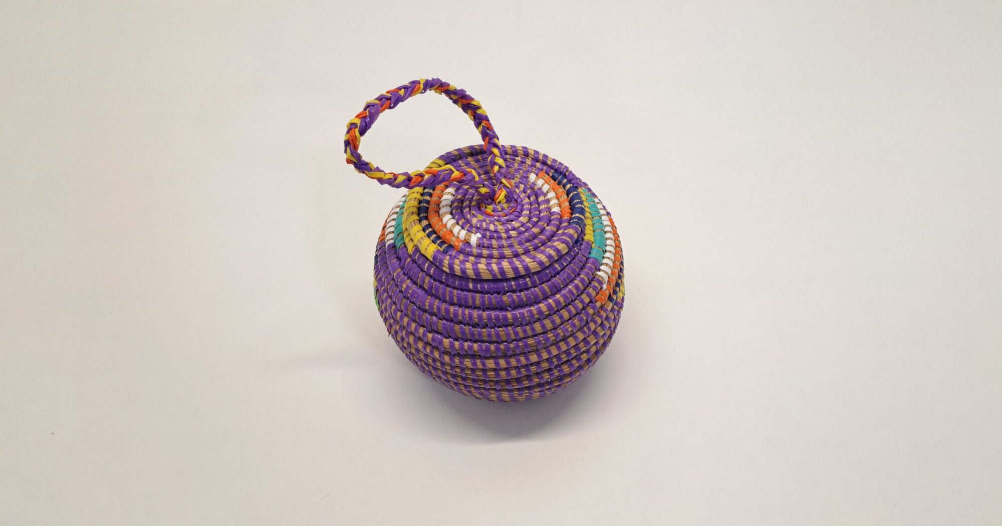 DA MINI ~ Cesto Artesanal "Da Mini Violeta" con Tapa Plana - Imagen 2