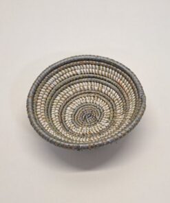 Alternative view of Fuente Circular Artesanal / Bol "Gris & Blanco"