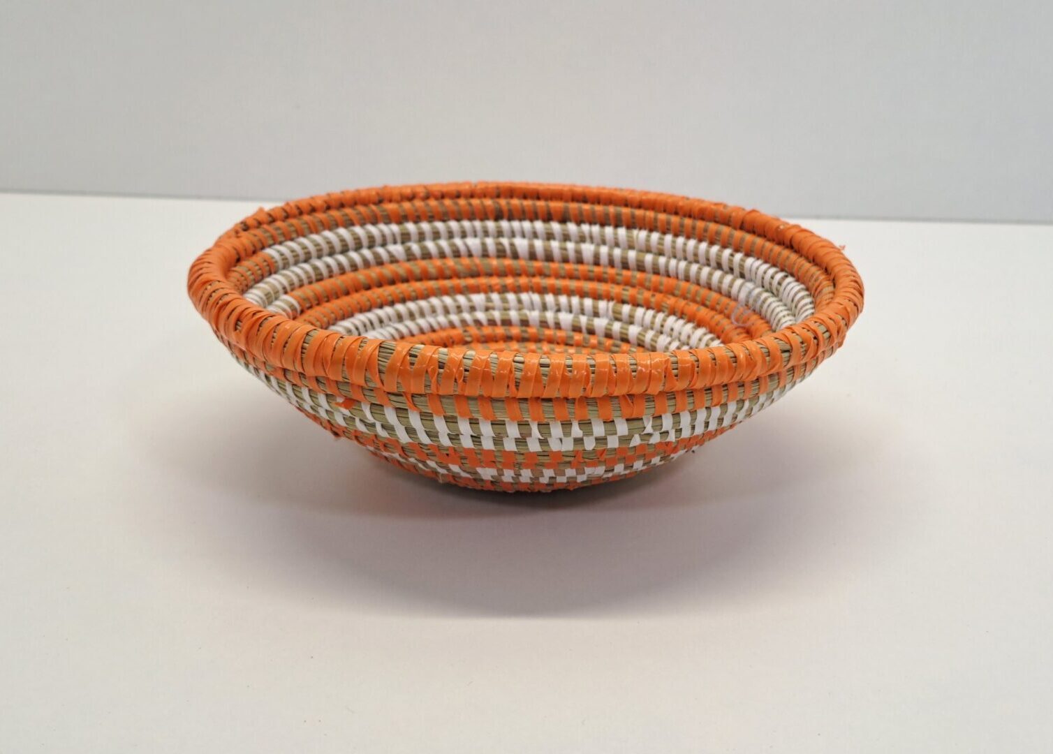 Fuente Circular Artesanal / Bol "Naranja & Blanco"