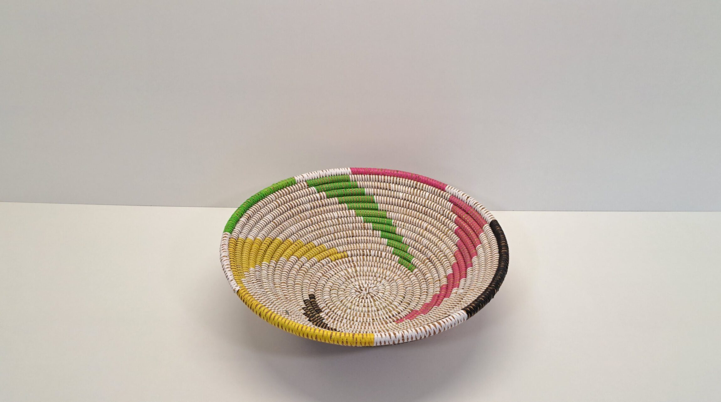 FUENTE CIRCULAR GRANDE ~ BLANCO Y COLORES - Imagen 3