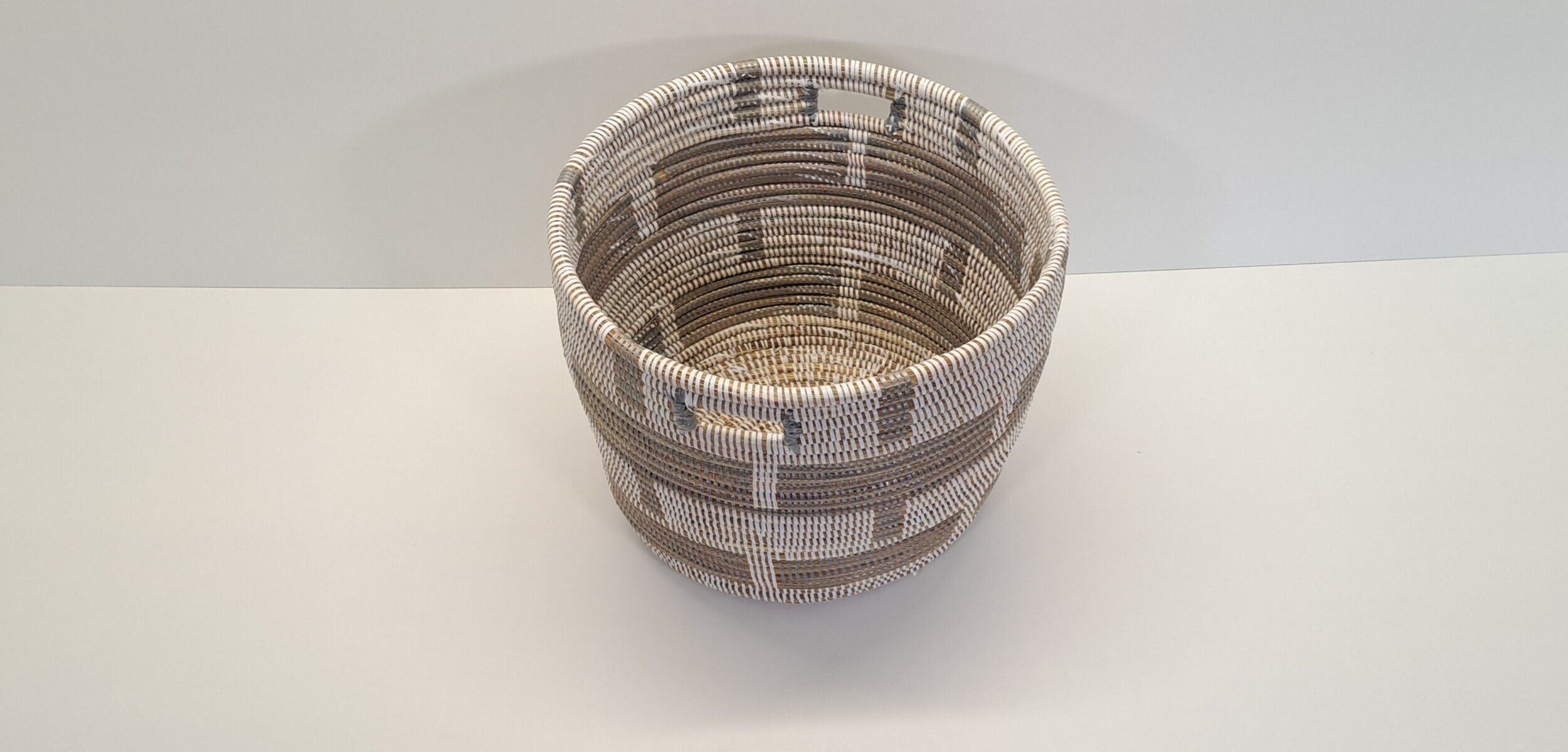 KEUP PEQUEÑO ~ CESTA CON TAPA PLANA GRIS - Imagen 4
