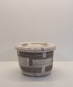 KEUP PEQUEÑO ~ CESTA CON TAPA PLANA GRIS