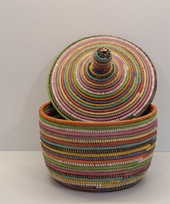 Alternative view of SOUPER ~ CESTA CON TAPA TRADICIONAL ARCOIRIS