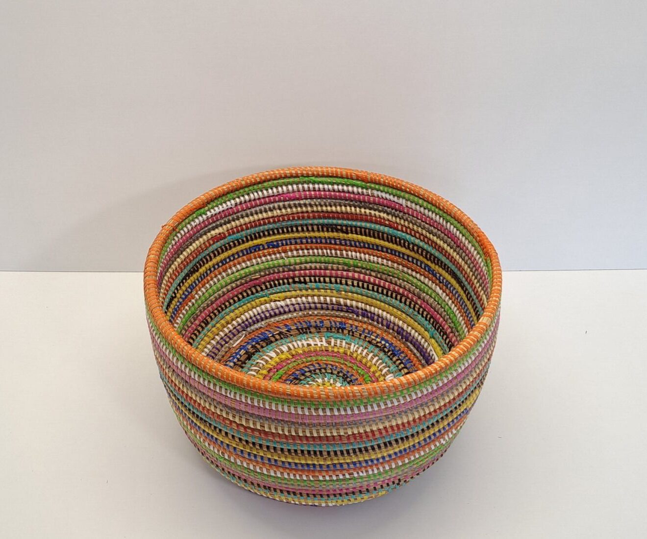 Cesta Artesanal "Souper" Grande con Tapa Tradicional Multicolor - Imagen 4