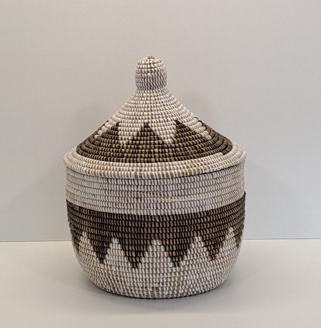 Cesta Artesanal "Souper" Grande con Tapa Tradicional Blanco & Marrón Zig-Zag