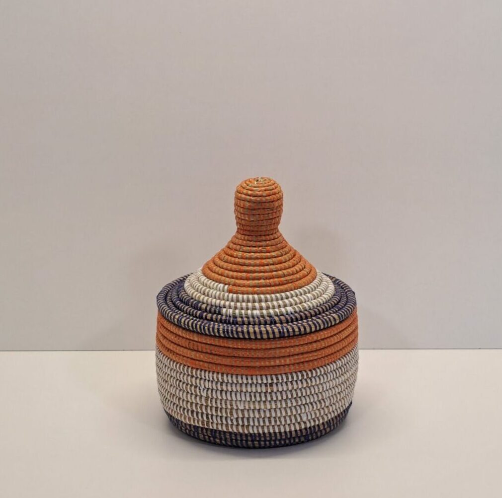 Cesta Artesanal "Souper Pequeña" con Tapa Tradicional Naranja & Azul