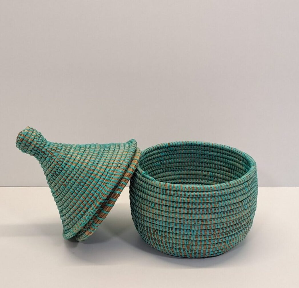 Cesta Artesanal "Souper Pequeña" con Tapa Tradicional Azul Turquesa & Fibra Natural - Imagen 3