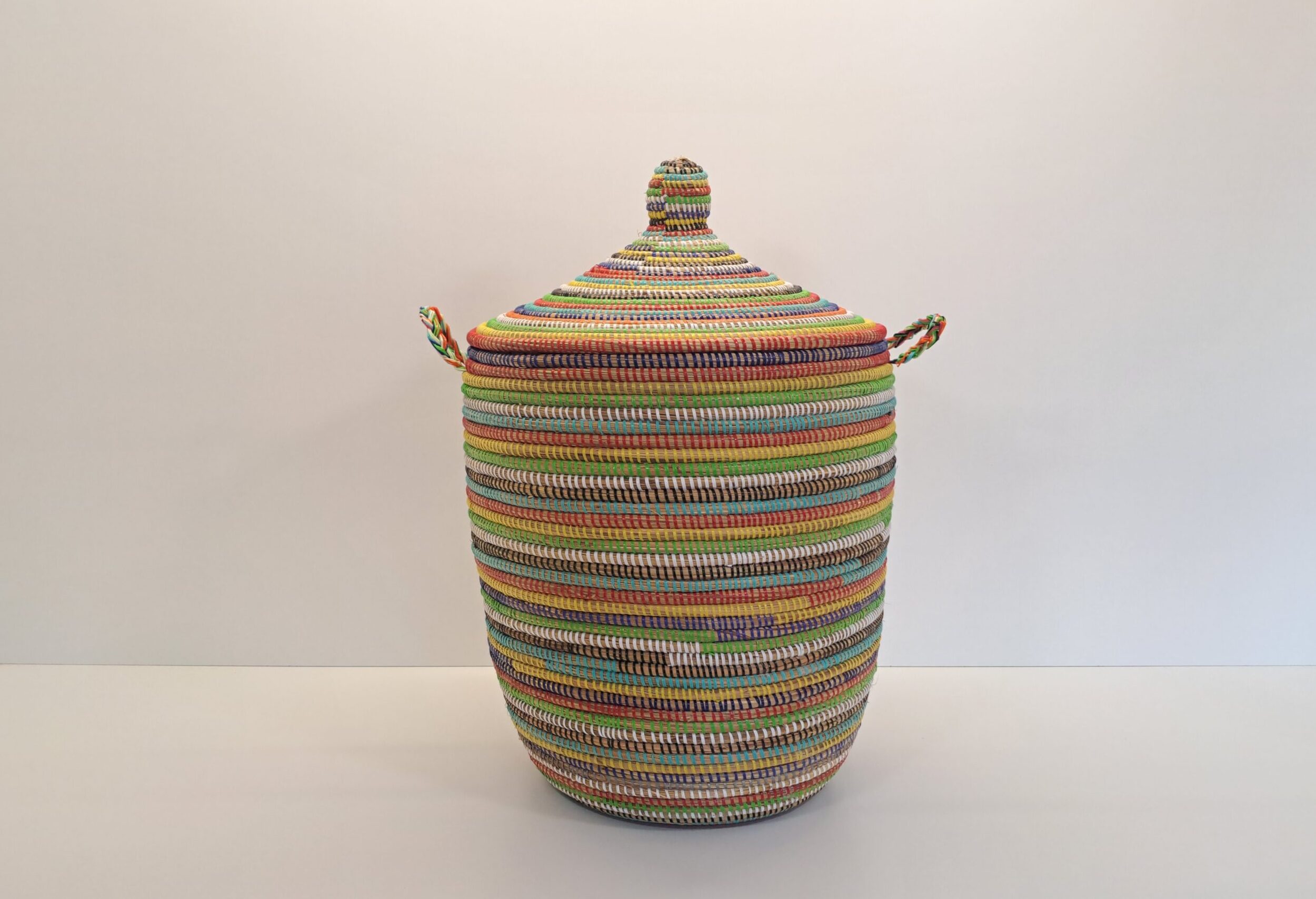 TEGELE MEDIANO ~ CESTA CON TAPA TRADICIONAL ARCOIRIS