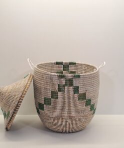 Alternative view of TEGELE MEDIANO ~ CESTA CON TAPA TRADICIONAL BLANCO Y VERDE