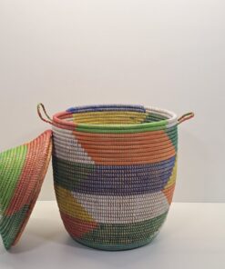 Alternative view of TEGELE MEDIANO ~ CESTA CON TAPA TRADICIONAL COLORIDO