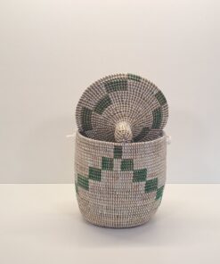 Alternative view of TEGELE PEQUEÑO ~ CESTA CON TAPA TRADICIONAL BLANCO Y VERDE