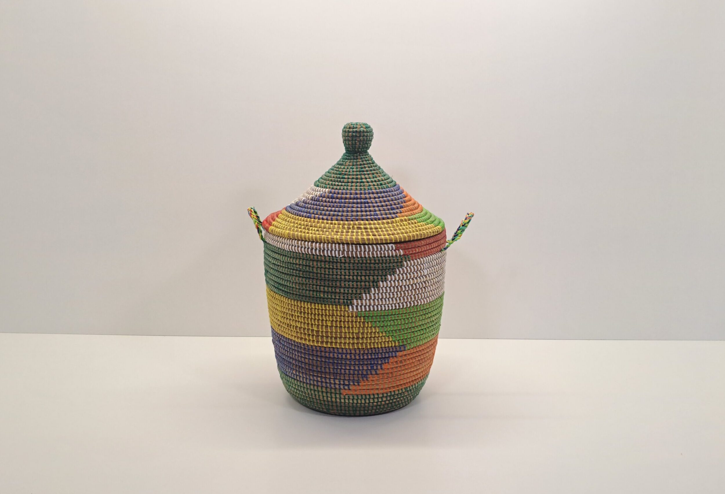 CONJUNTO TEGELE ~ CESTA CON TAPA TRADICIONAL COLORIDO – 3 Uds. - Imagen 4