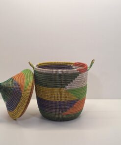 Alternative view of TEGELE PEQUEÑO ~ CESTA CON TAPA TRADICIONAL COLORIDO