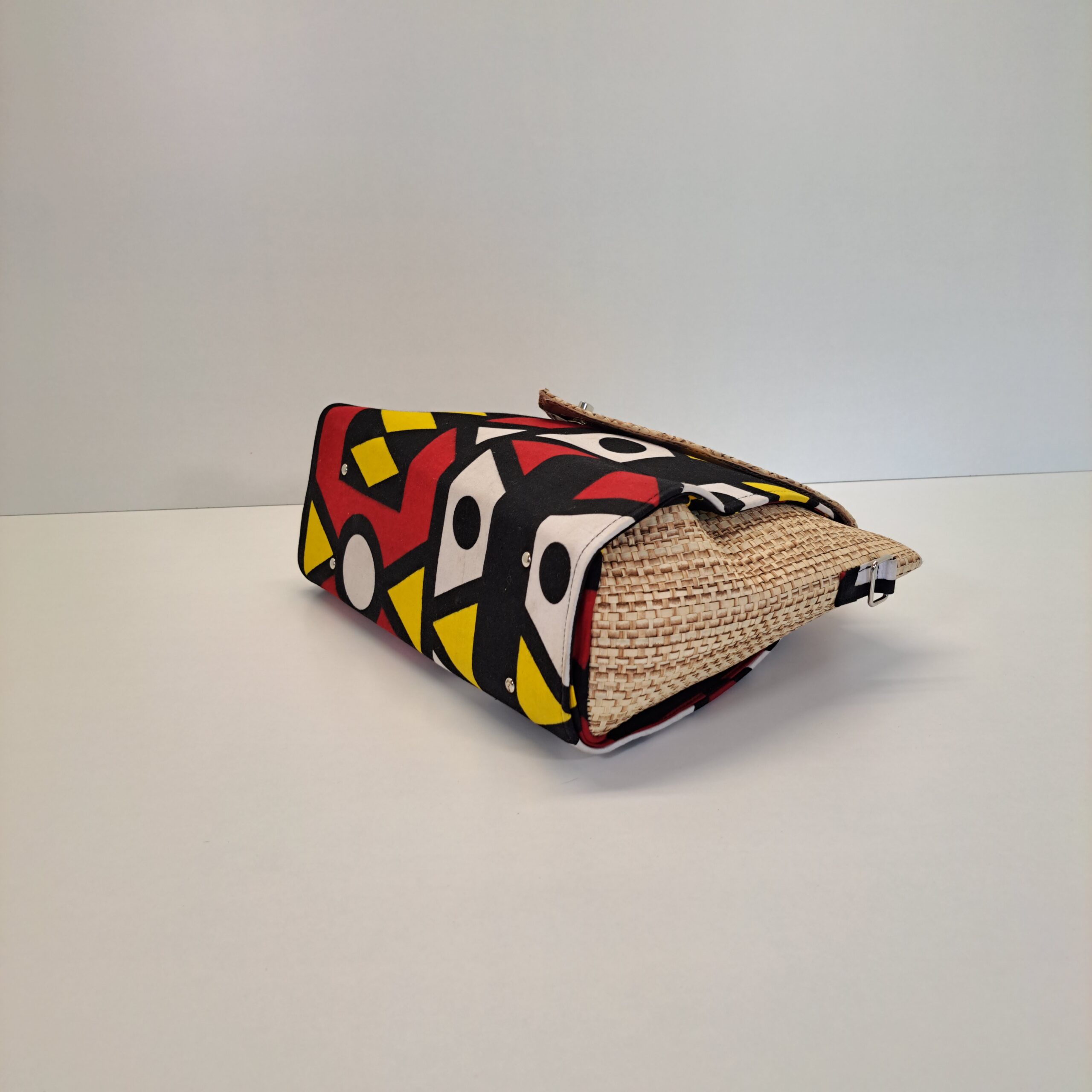 Bolso de Mano Artesanal "Geo-Chic" - Imagen 5