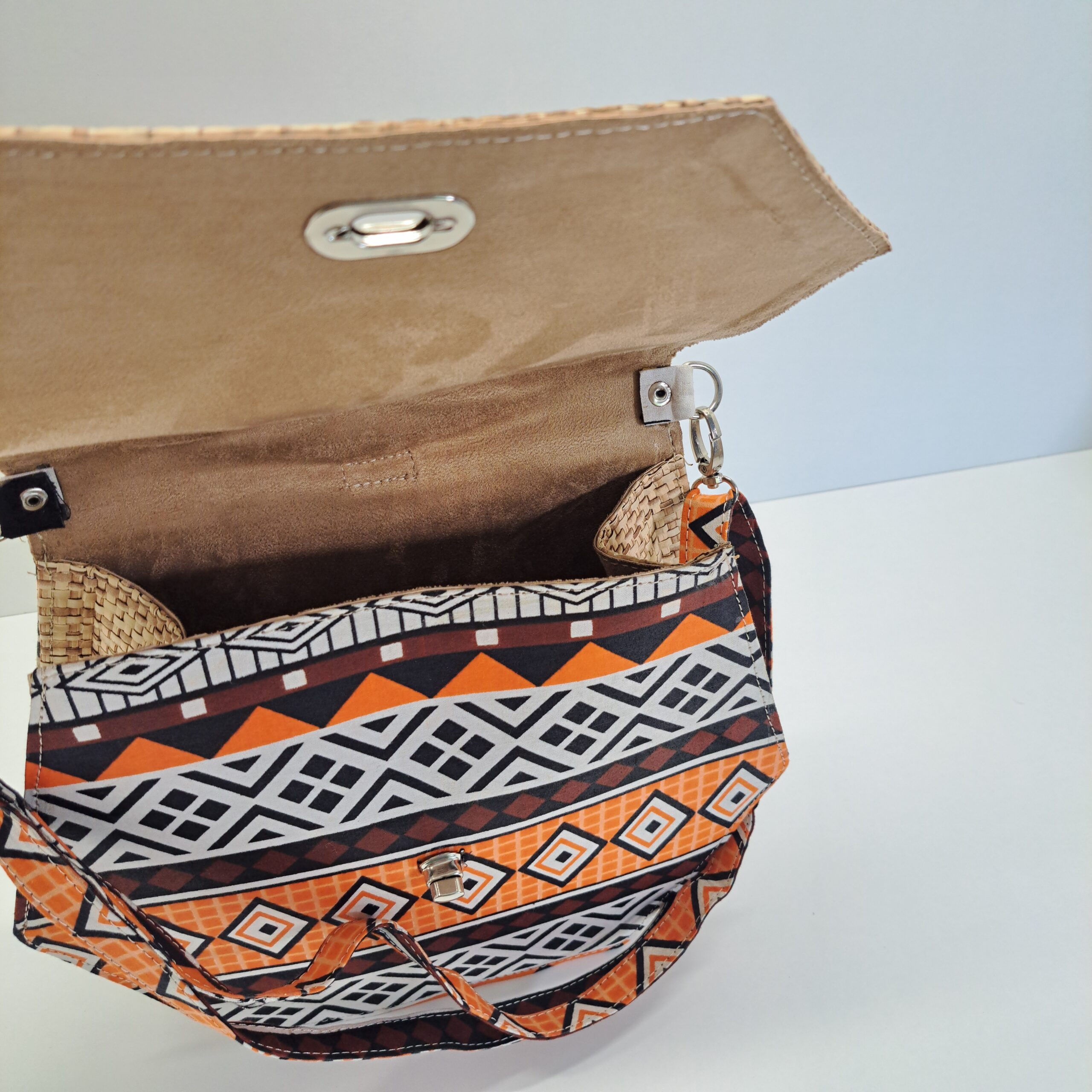 Bolso Hexagonal de Mano Artesanal "Patrones Ancestrales" - Imagen 7