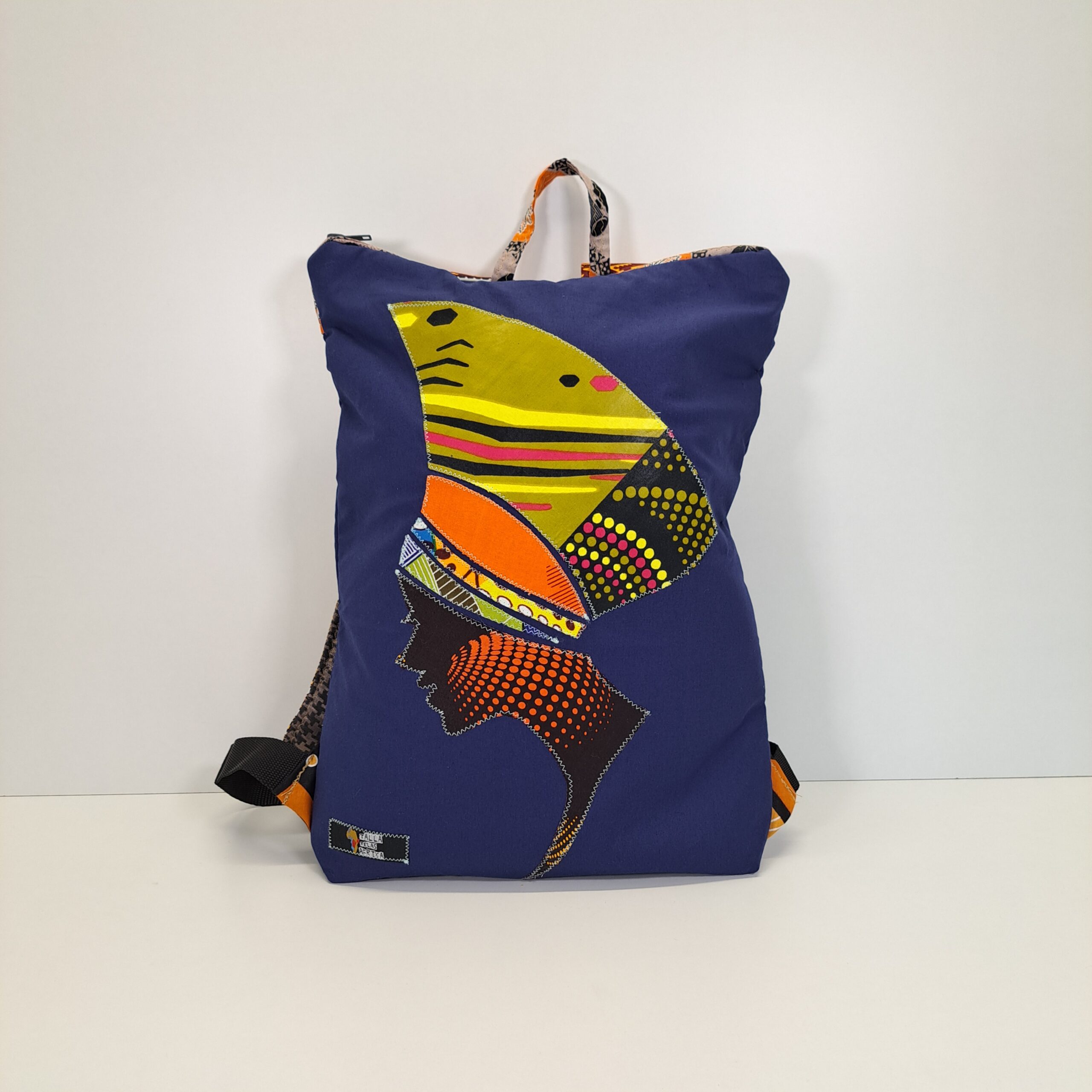 Mochila "Turbante de la Reina" – Diseño Único Hecho a Mano con Rostro Africano (Azul) - Imagen 3