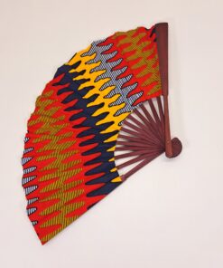 Alternative view of Abanico "Garra de Fuego" – Diseño Único Hecho a Mano con Doble Tela Wax
