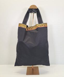 Alternative view of Bolsa "Turbante de la Libertad II" – Arte Textil en Mosaico Wax (Edición Negro Brillo)